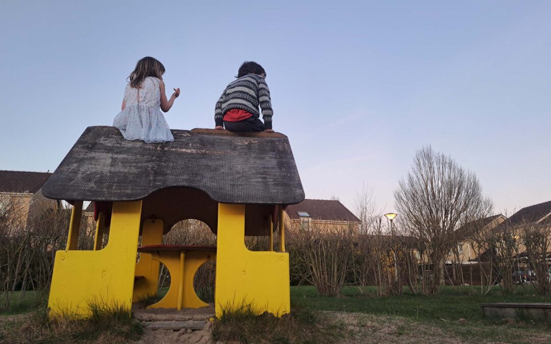 Hverdag på storebrors præmisser